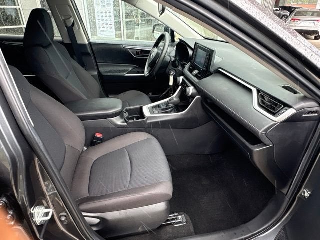 2022 Toyota RAV4 LE AWD