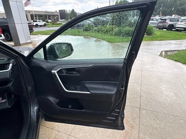 2022 Toyota RAV4 LE AWD