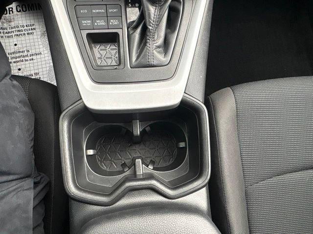 2022 Toyota RAV4 LE AWD