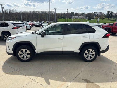 2023 Toyota RAV4 LE FWD
