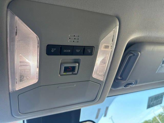 2025 Toyota RAV4 XLE AWD