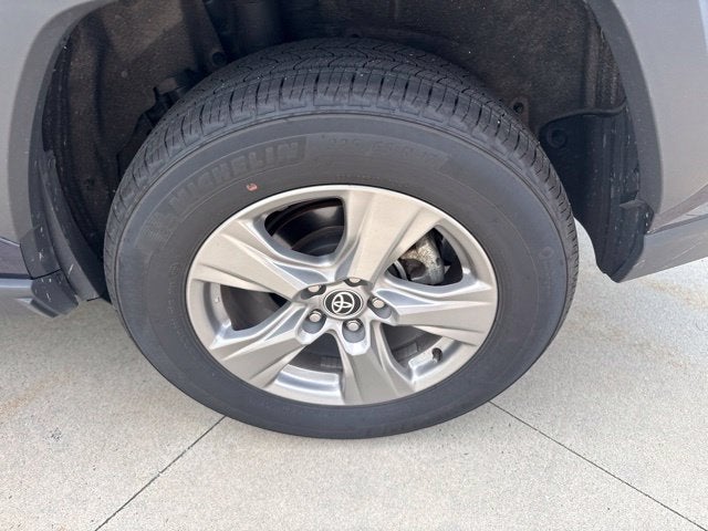 2025 Toyota RAV4 XLE AWD