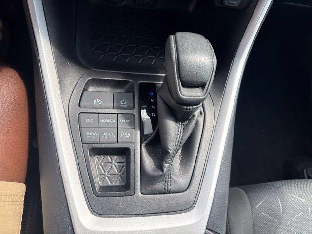2025 Toyota RAV4 XLE AWD
