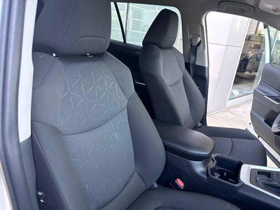 2025 Toyota RAV4 XLE AWD