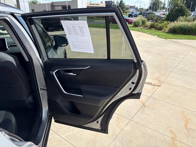 2025 Toyota RAV4 XLE AWD