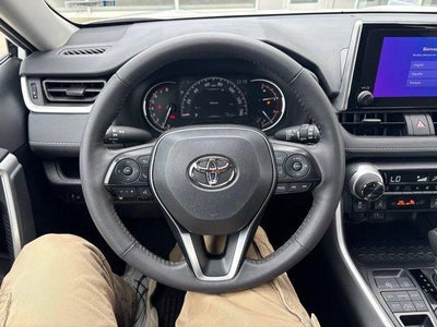 2025 Toyota RAV4 XLE AWD