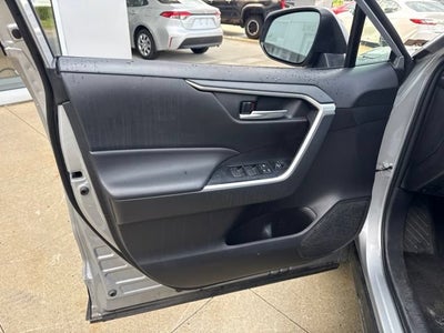 2025 Toyota RAV4 XLE AWD