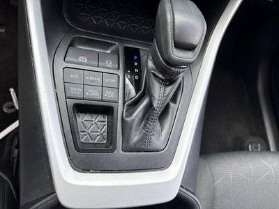 2025 Toyota RAV4 XLE AWD