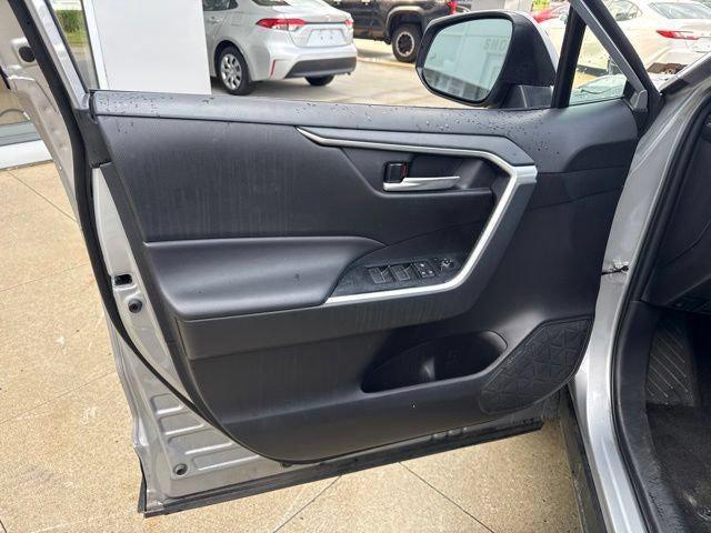 2025 Toyota RAV4 XLE AWD