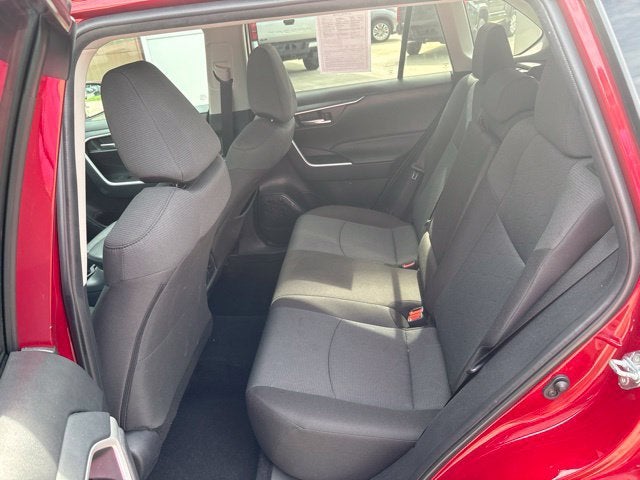 2025 Toyota RAV4 XLE AWD