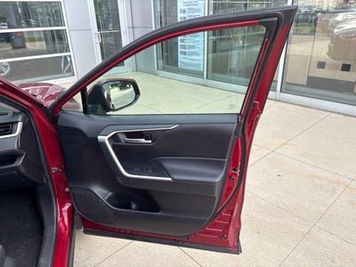 2025 Toyota RAV4 XLE AWD
