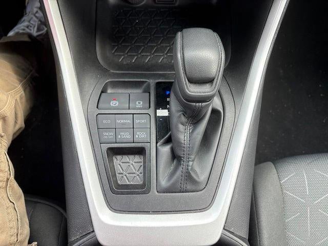 2025 Toyota RAV4 XLE AWD