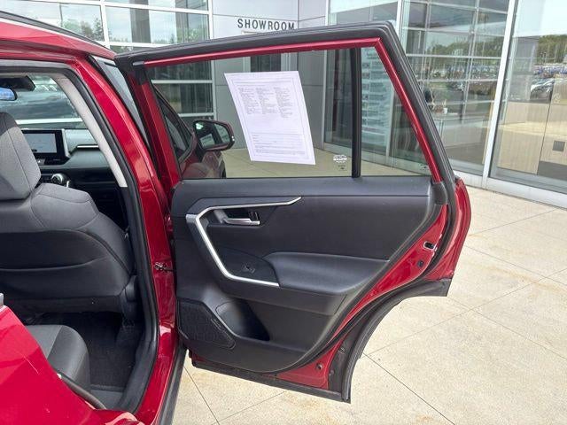 2025 Toyota RAV4 XLE AWD