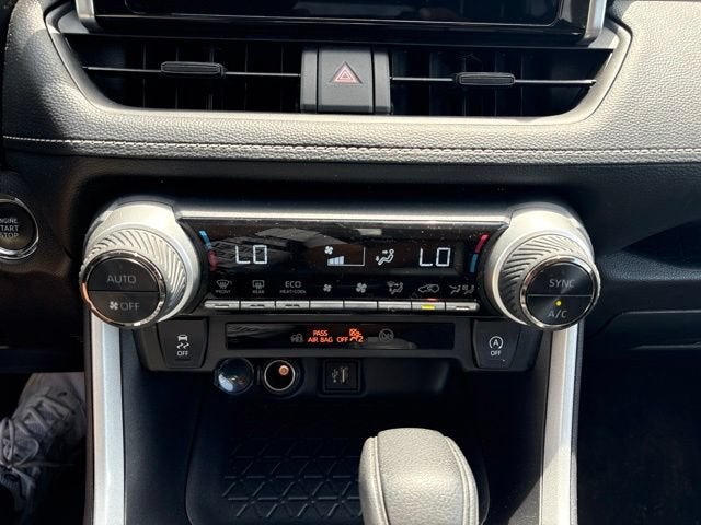 2025 Toyota RAV4 XLE AWD