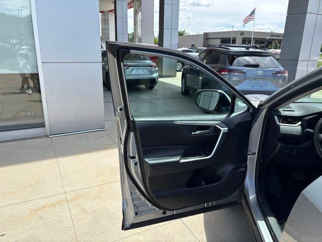 2025 Toyota RAV4 XLE AWD