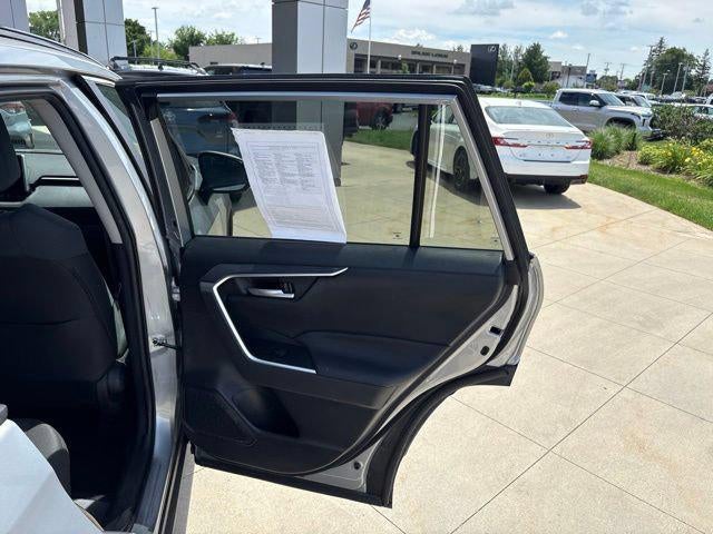 2025 Toyota RAV4 XLE AWD