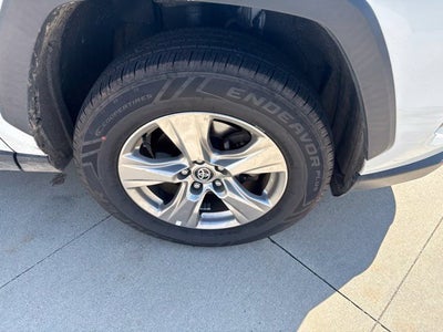 2024 Toyota RAV4 XLE AWD