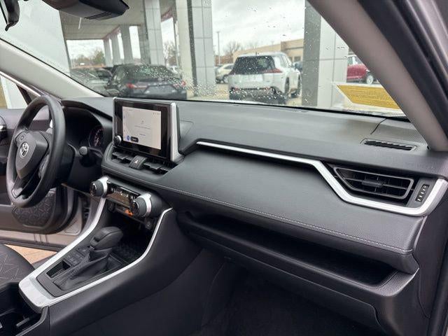 2025 Toyota RAV4 XLE AWD