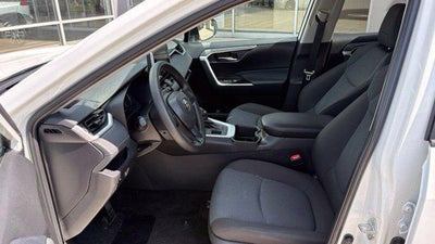 2025 Toyota RAV4 XLE AWD