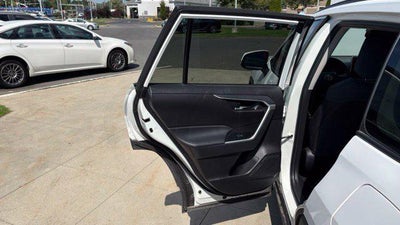 2025 Toyota RAV4 XLE AWD