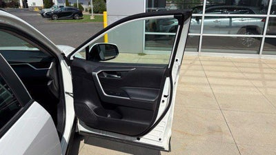2025 Toyota RAV4 XLE AWD
