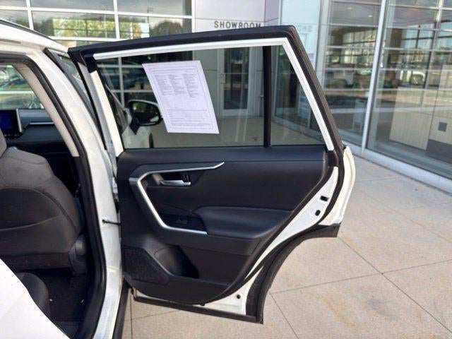 2025 Toyota RAV4 XLE AWD