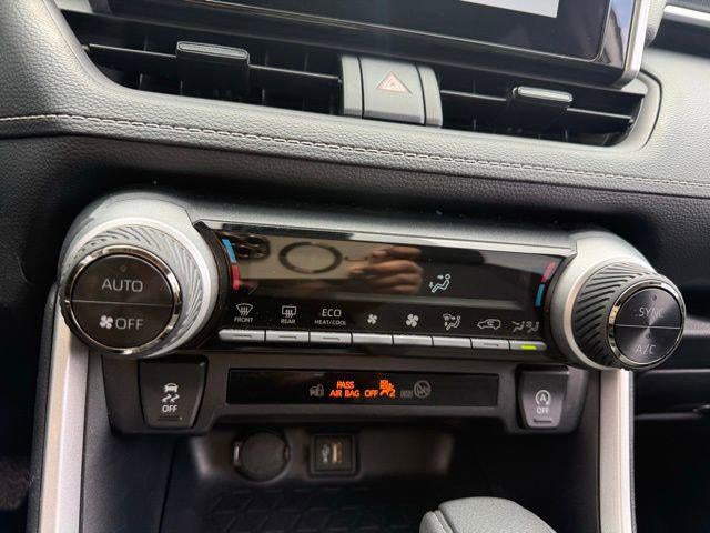 2025 Toyota RAV4 XLE AWD