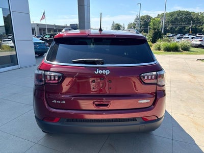 2022 Jeep Compass Latitude Lux