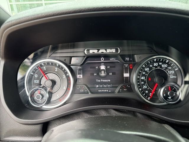 2022 RAM 2500 Big Horn 4x4 Crew Cab 6'4 Box