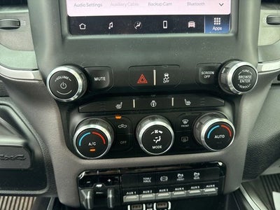 2022 RAM 2500 Big Horn 4x4 Crew Cab 6'4 Box