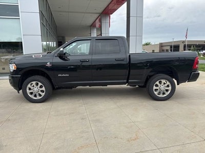 2022 RAM 2500 Big Horn 4x4 Crew Cab 6'4 Box