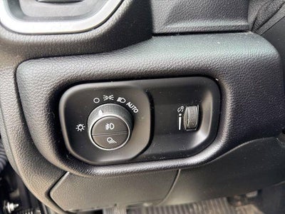 2022 RAM 2500 Big Horn 4x4 Crew Cab 6'4 Box