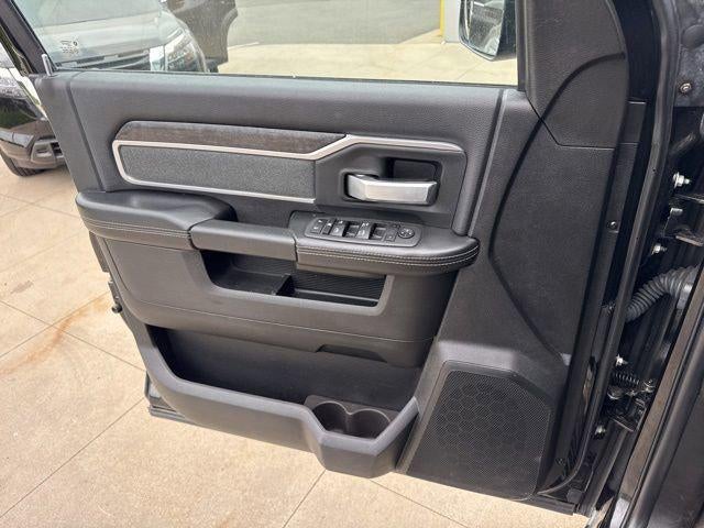 2022 RAM 2500 Big Horn 4x4 Crew Cab 6'4 Box