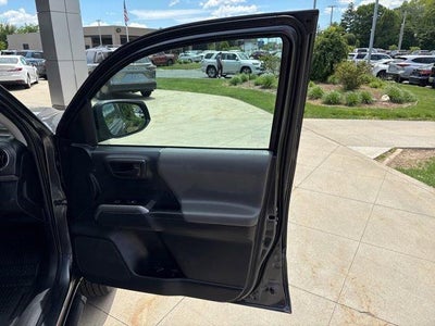 2023 Toyota Tacoma SR5 Double Cab 5' Bed V6 AT