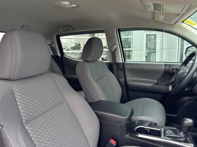 2023 Toyota Tacoma SR Double Cab 5' Bed V6 AT