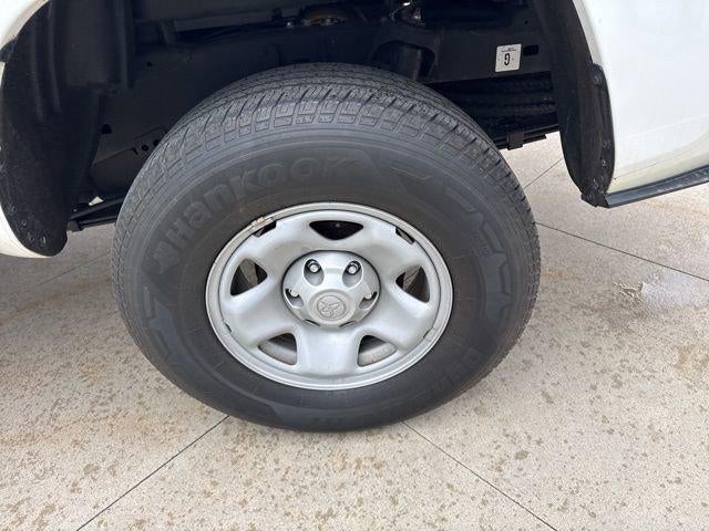 2023 Toyota Tacoma SR Double Cab 5' Bed V6 AT