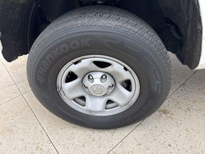 2023 Toyota Tacoma SR Double Cab 5' Bed V6 AT