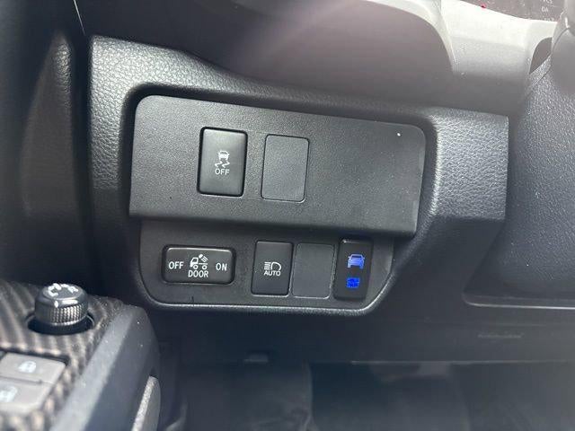 2023 Toyota Tacoma SR Double Cab 5' Bed V6 AT