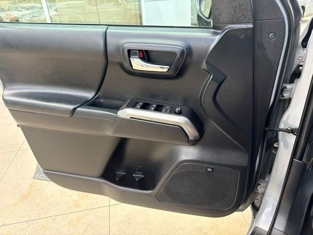 2020 Toyota Tacoma Limited Double Cab 5' Bed V6 AT