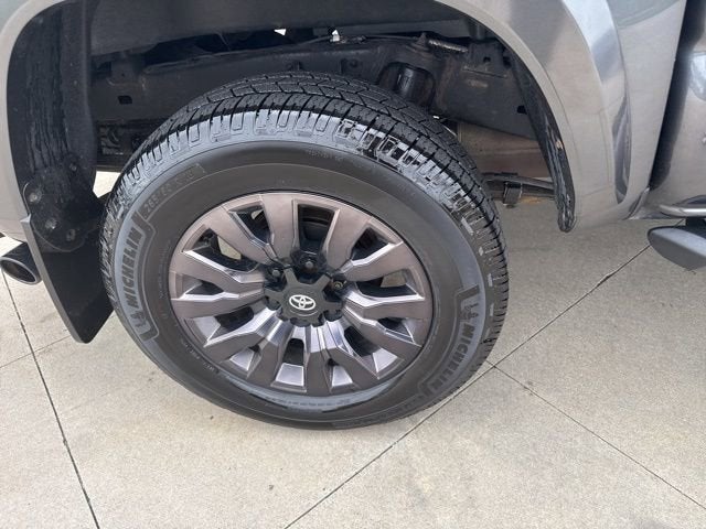 2022 Toyota Tacoma Limited Double Cab 5' Bed V6 AT