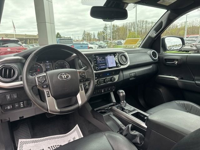 2022 Toyota Tacoma Limited Double Cab 5' Bed V6 AT