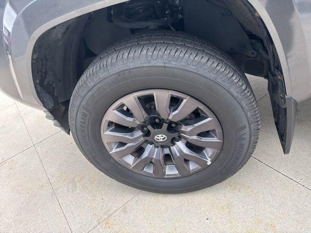 2022 Toyota Tacoma Limited Double Cab 5' Bed V6 AT