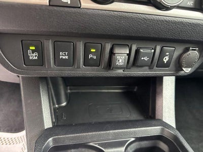 2022 Toyota Tacoma Limited Double Cab 5' Bed V6 AT