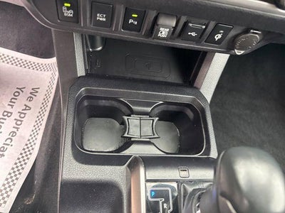 2022 Toyota Tacoma Limited Double Cab 5' Bed V6 AT