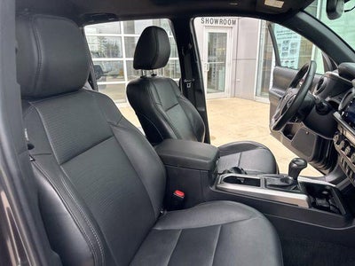 2022 Toyota Tacoma Limited Double Cab 5' Bed V6 AT