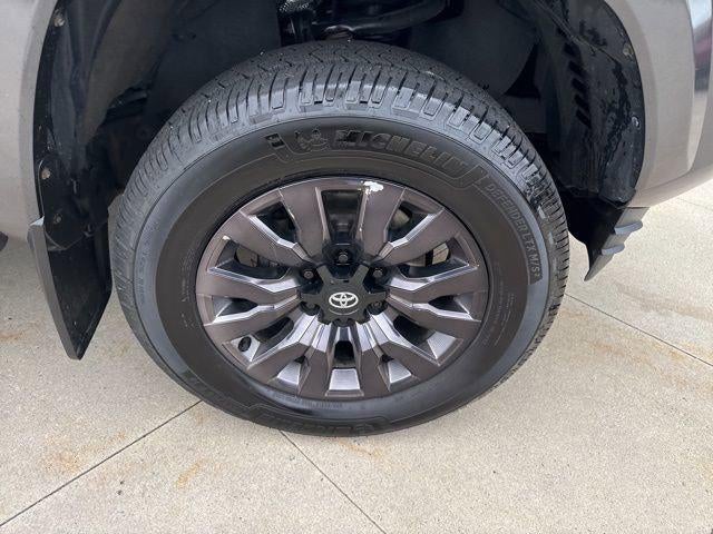 2022 Toyota Tacoma Limited Double Cab 5' Bed V6 AT