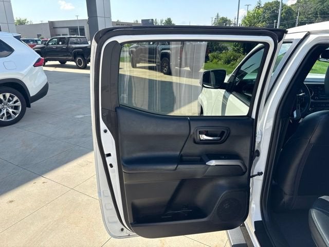 2021 Toyota Tacoma Limited Double Cab 5' Bed V6 AT