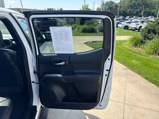 2021 Toyota Tacoma Limited Double Cab 5' Bed V6 AT