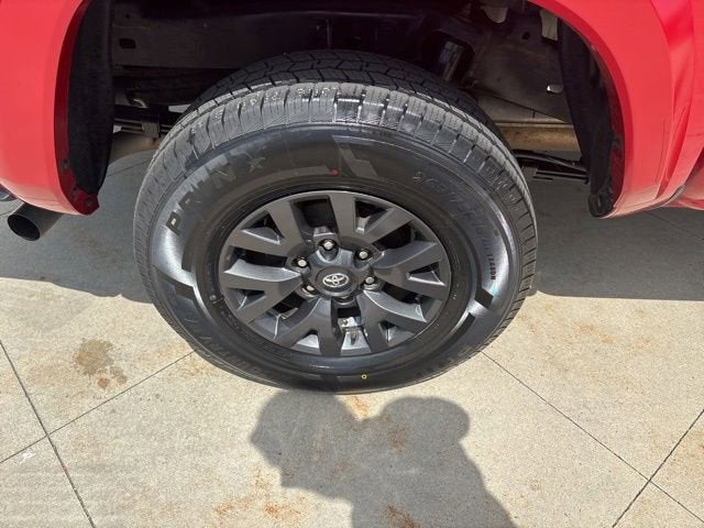 2023 Toyota Tacoma SR5 Double Cab 5' Bed V6 AT