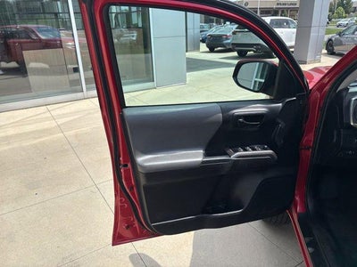 2023 Toyota Tacoma SR5 Double Cab 5' Bed V6 AT